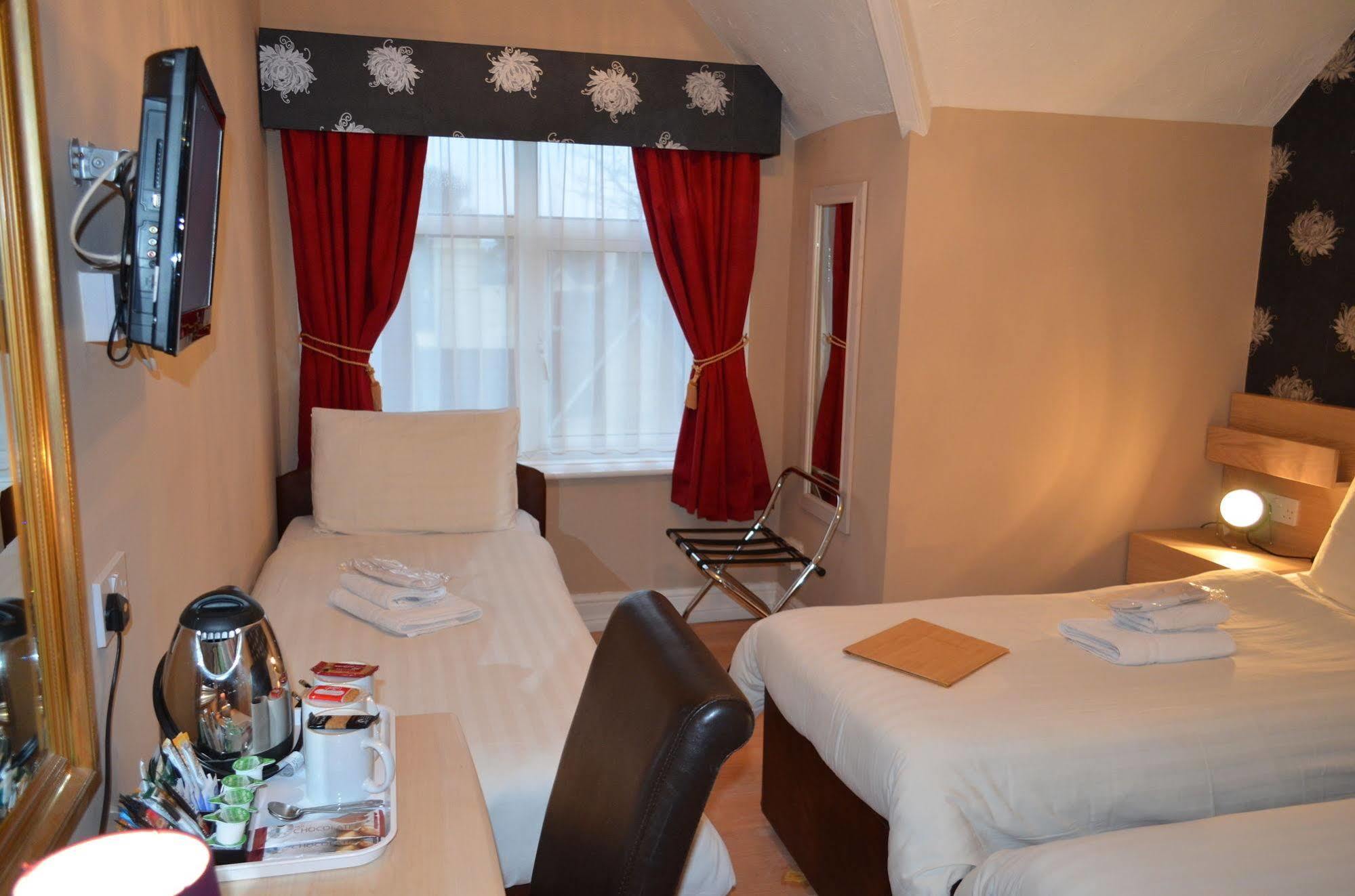 Shirley B & B Μπόρνμουθ Εξωτερικό φωτογραφία
