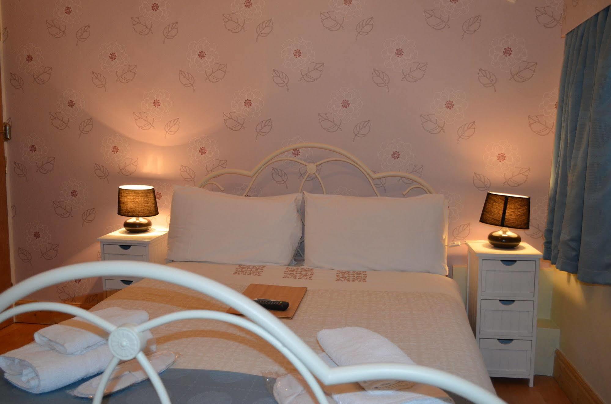 Shirley B & B Μπόρνμουθ Εξωτερικό φωτογραφία